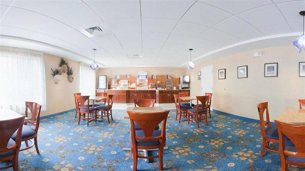 Holiday Inn Express Branford-New Haven By Ihg Exterior photo